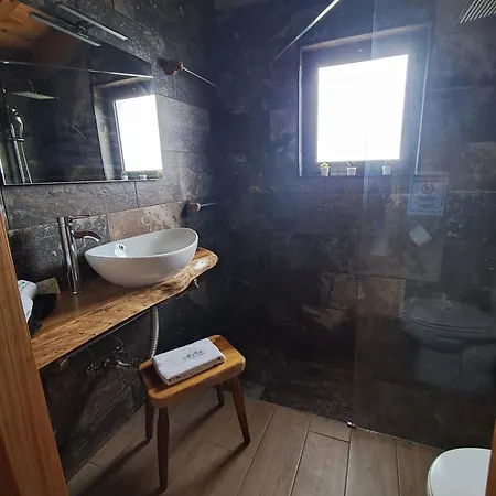 Casas Da Quinta * Santa Cruz das Flores